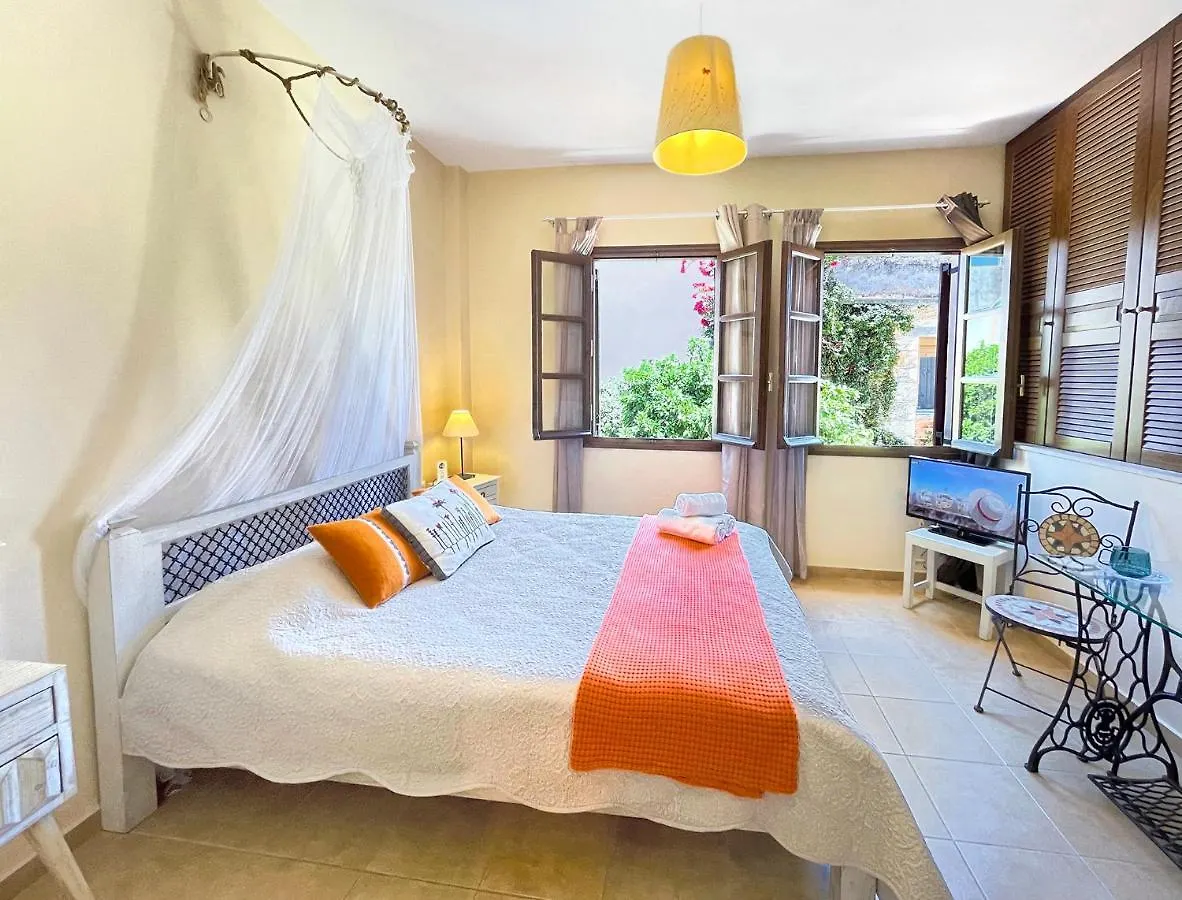 Four Seasons Of Bliss At Sohora Hotel Rethymno